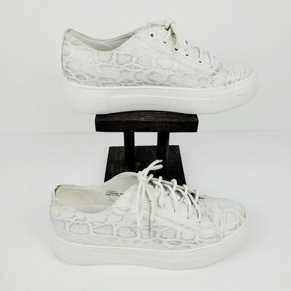 Very Volatile Women's Metallic Snake Print Platform Shoes Sz 8 EUC MUST SEE! - Picture 3 of 11